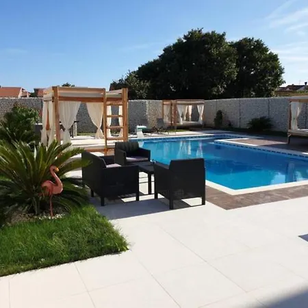 Loren Apartamento Kaštela
